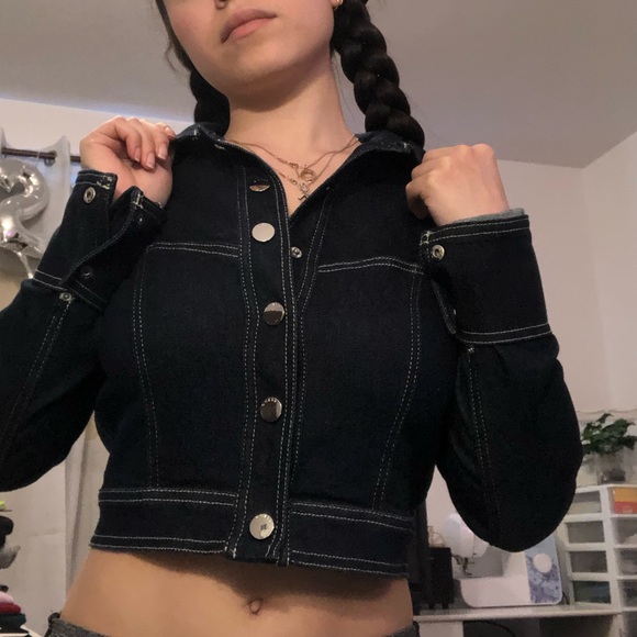 Brand new Guess jean jacket - Picture 5 of 6